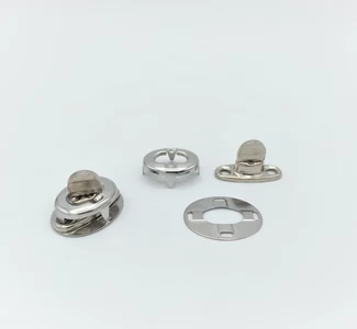 Tourniquet closures
