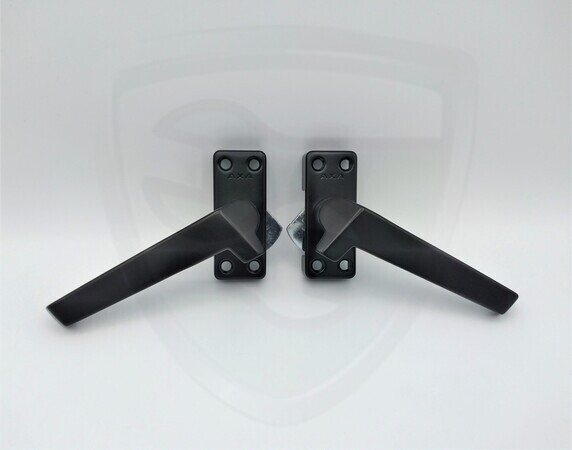 Raamsluitingen kopen in Alkmaar bij Postma en Postma